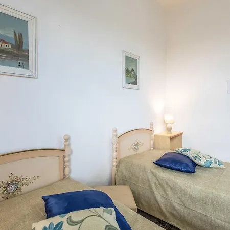 Tiziana 6,7 Posti Letto - Apulia Villa *