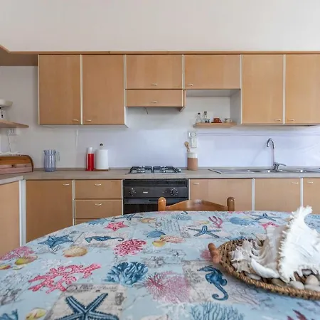 Tiziana 6,7 Posti Letto - Apulia Villa